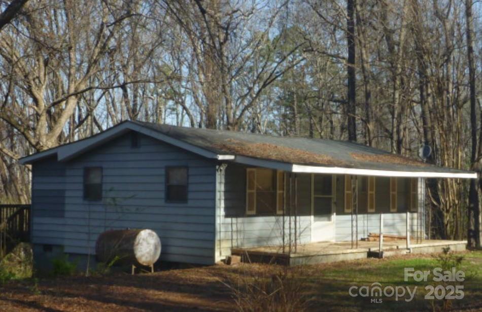 Property at 215 N Pinchback Avenue, Bessemer City, NC 28016