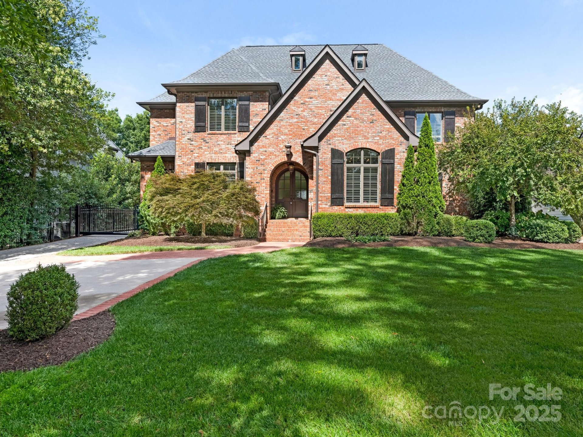 Property at 2101 Radcliffe Avenue, Charlotte, NC 28207