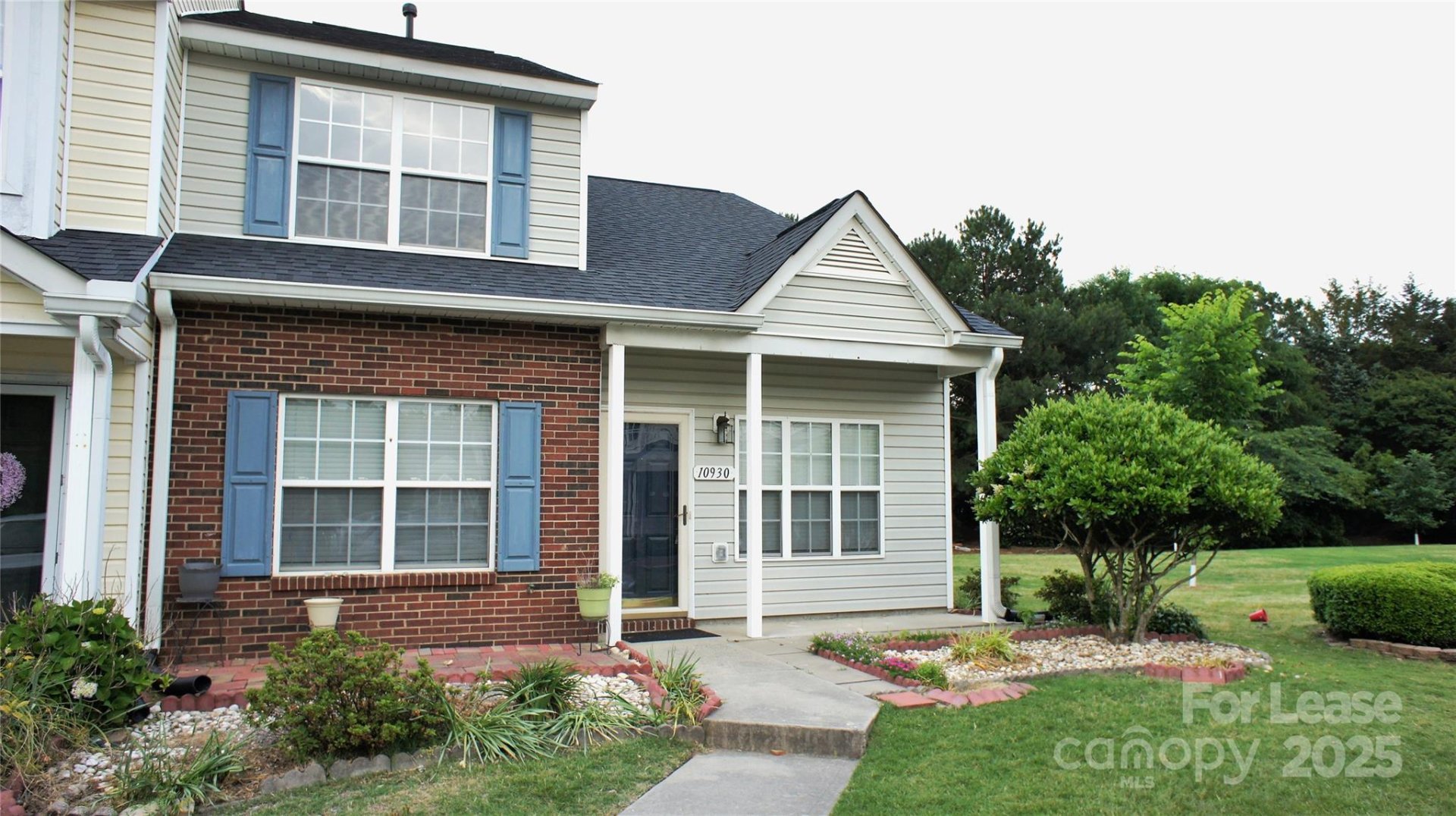 Property at 10930 Kinston Ridge Place, Charlotte, NC 28273
