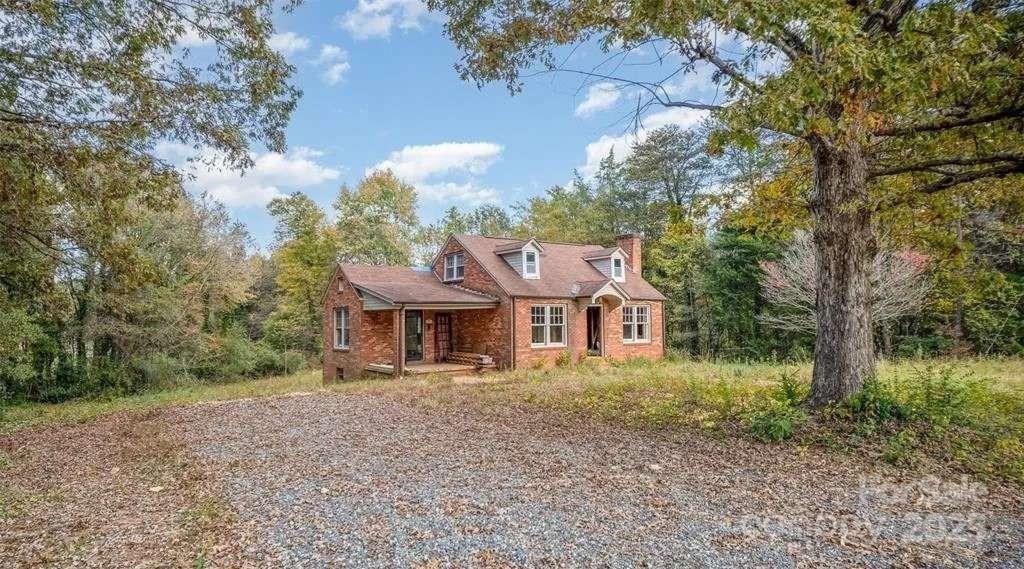 Property at 2839 24th Avenue, Hickory, NC 28601