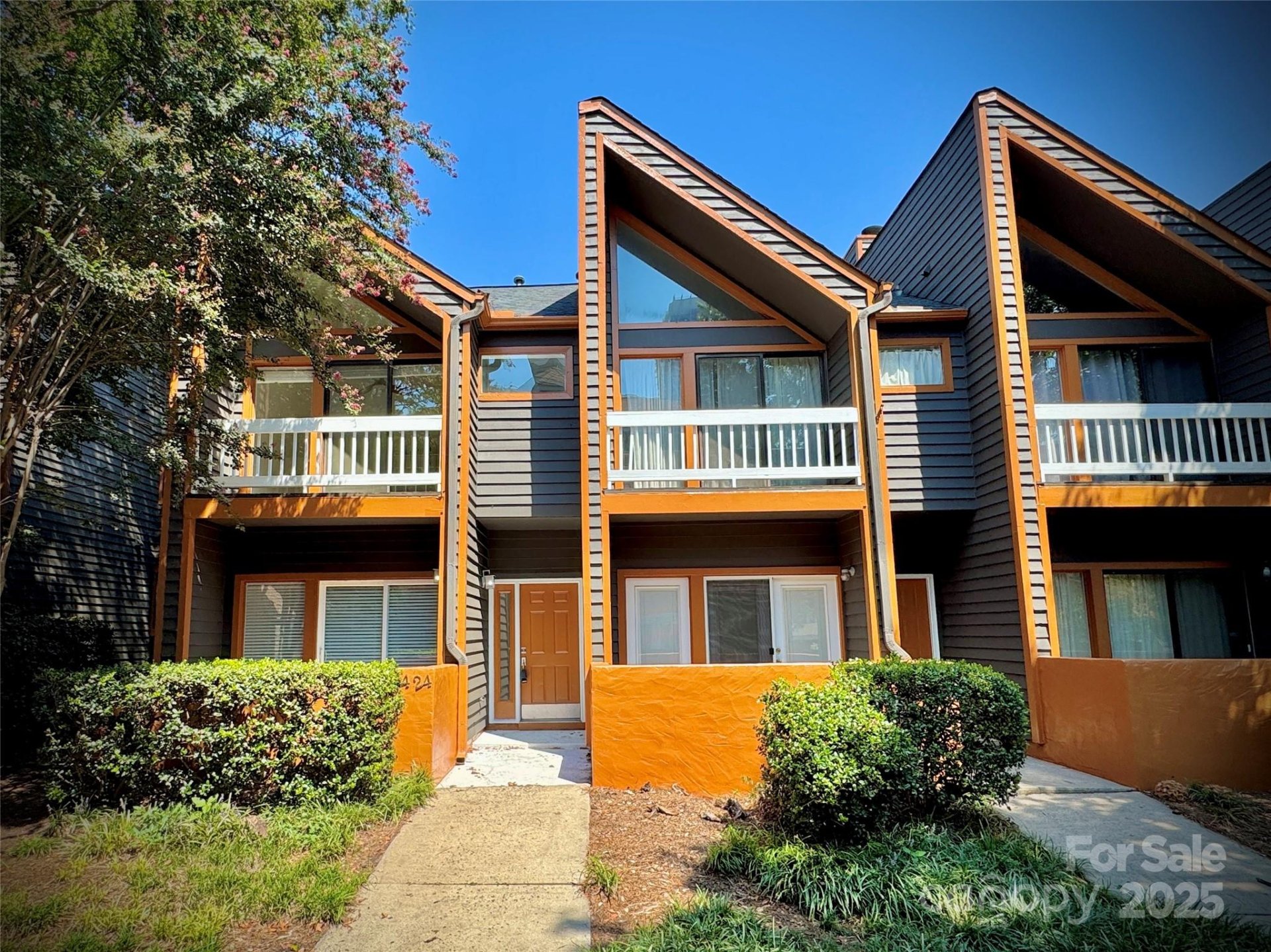 Property image 1 at 424 W 8th Street, Charlotte, NC 28202