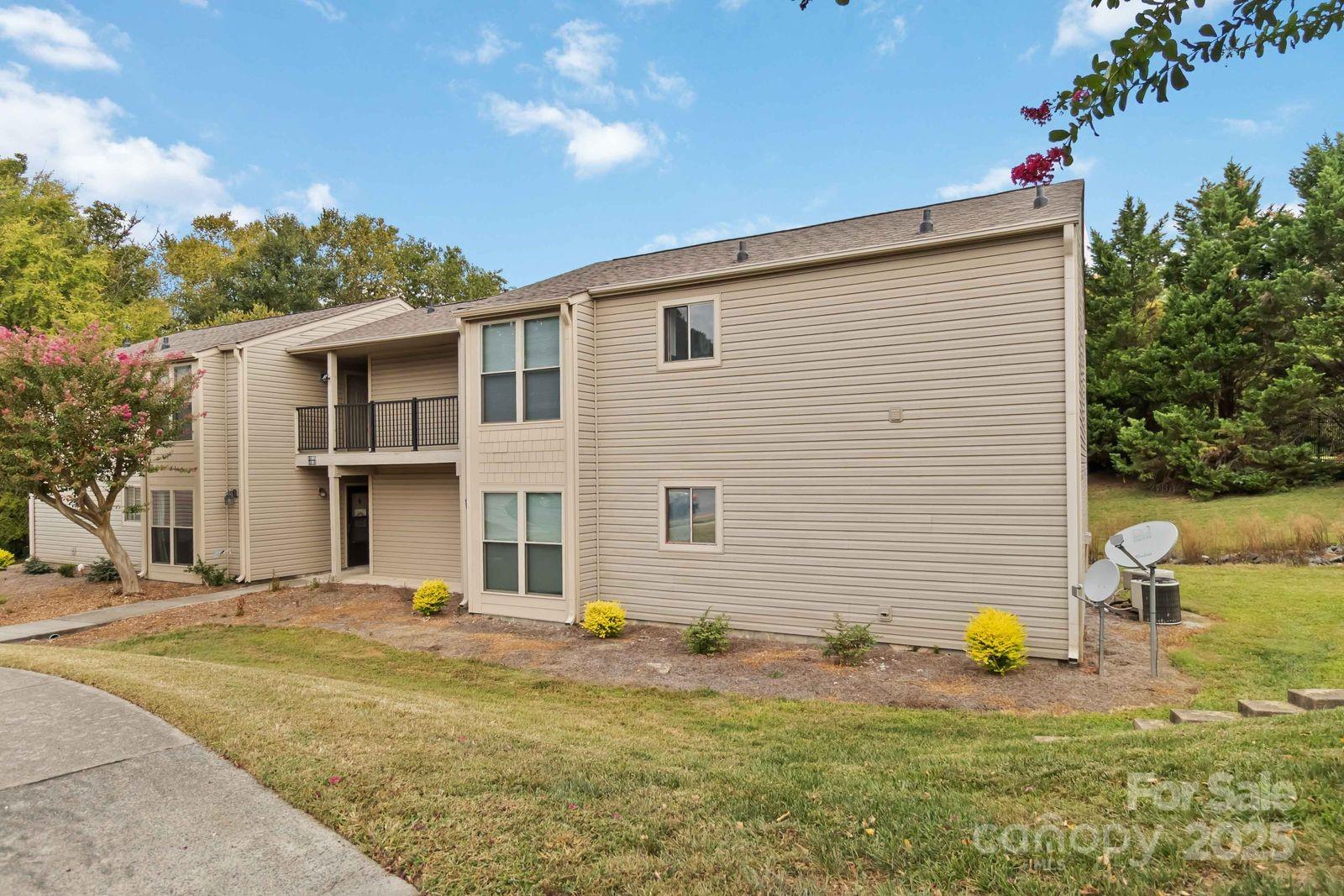 Carmel Village II, Charlotte community