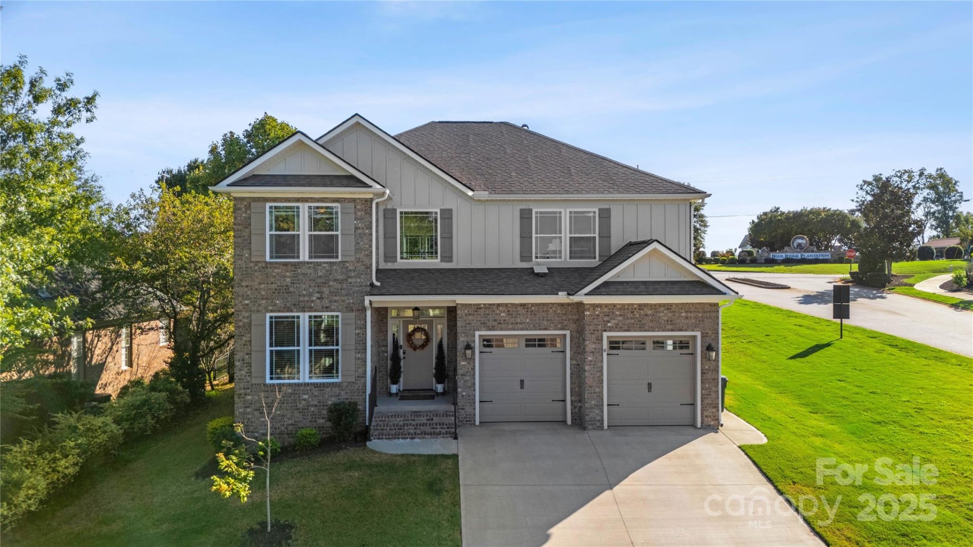 2 Double Crest Drive