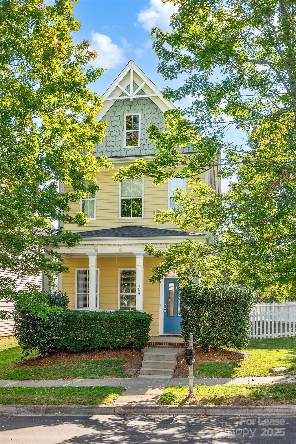 Property image 1 at 104 Kensington Street, Mooresville, NC 28117