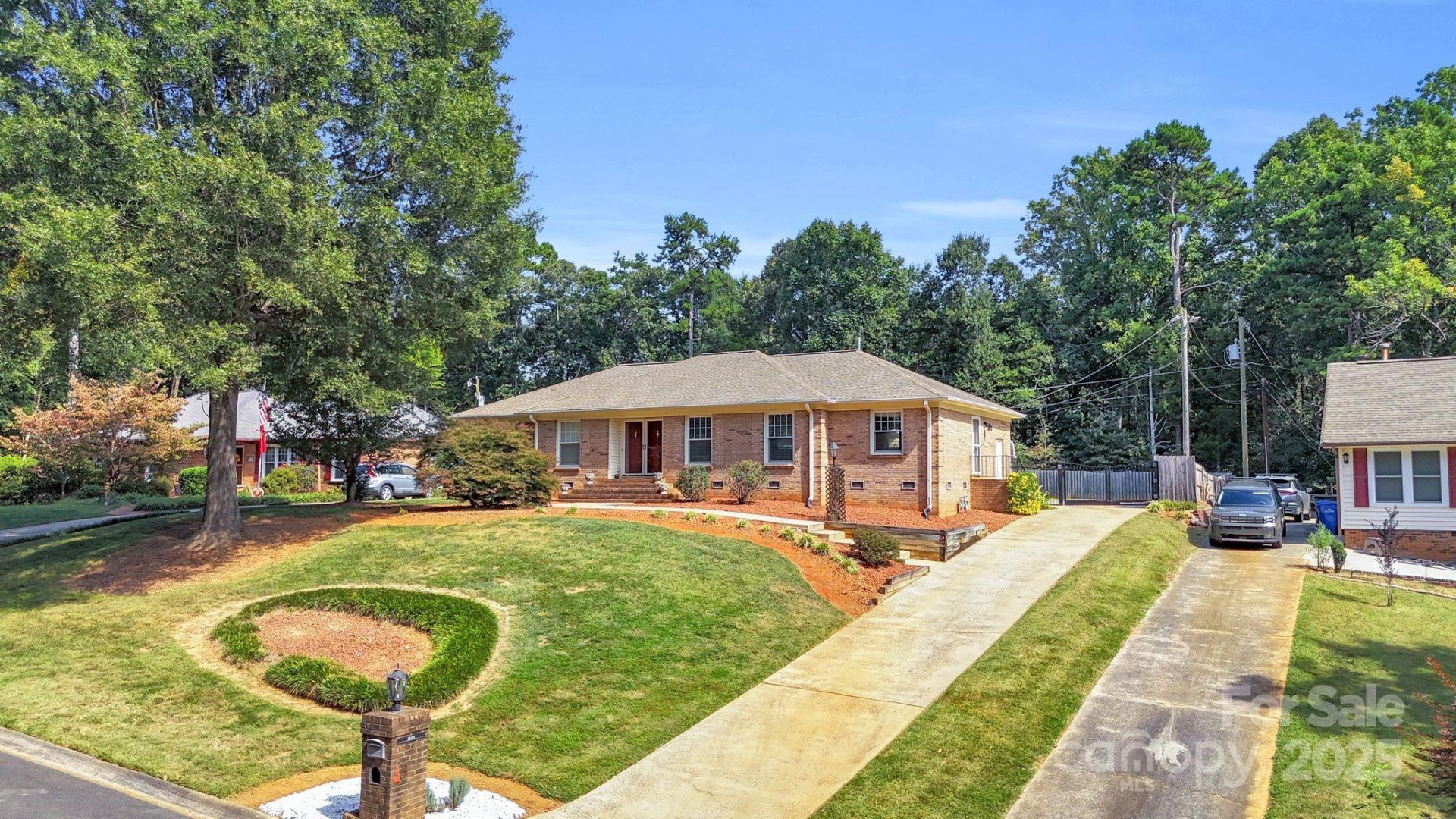 Property image 1 at 13415 Idlefield Lane, Matthews, NC 28105