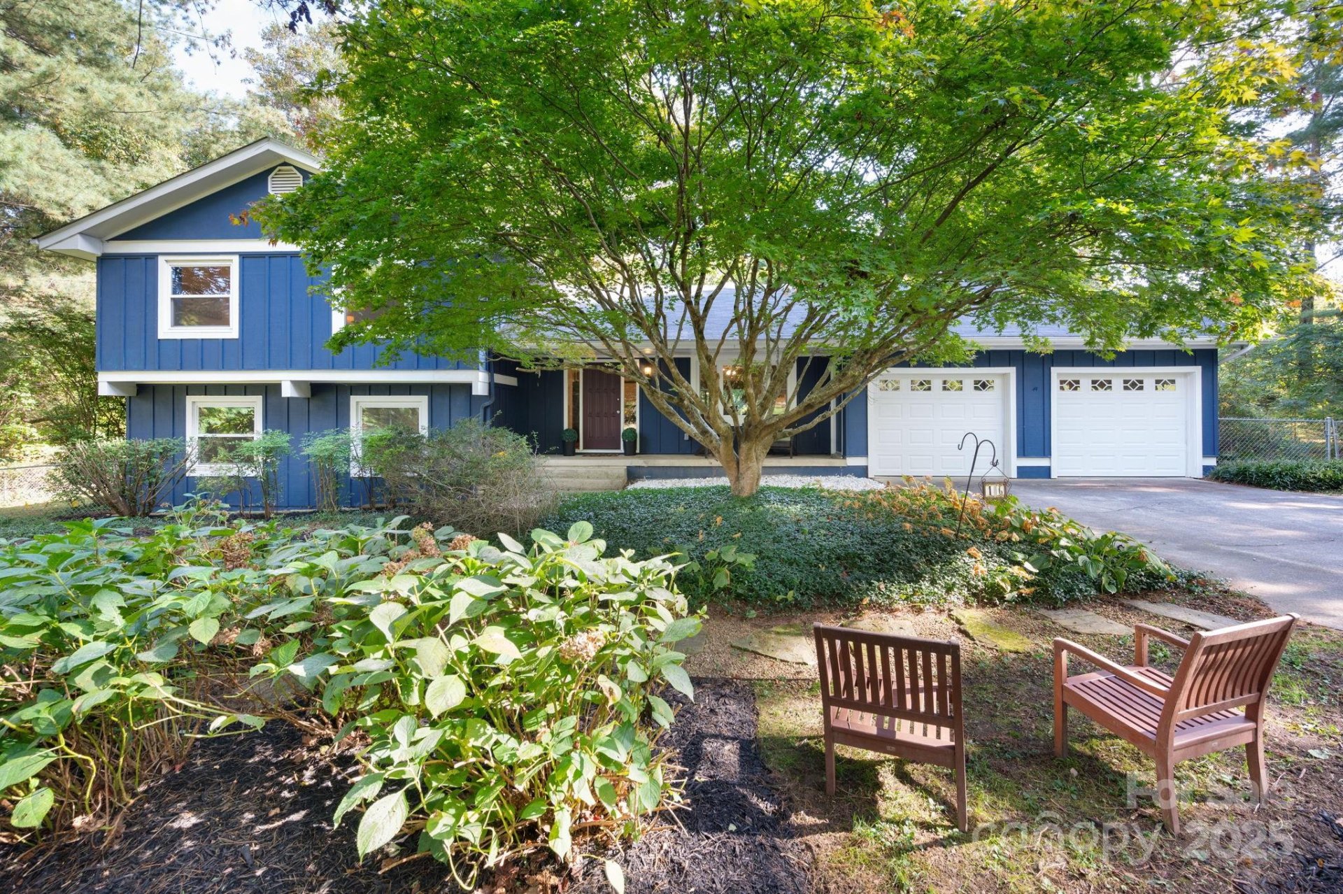 Property image 1 at 16 Sunnycrest Drive, Asheville, NC 28805