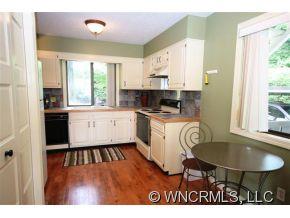 Property image 1 at 520 Davis Mountain Road, Hendersonville, NC 28739