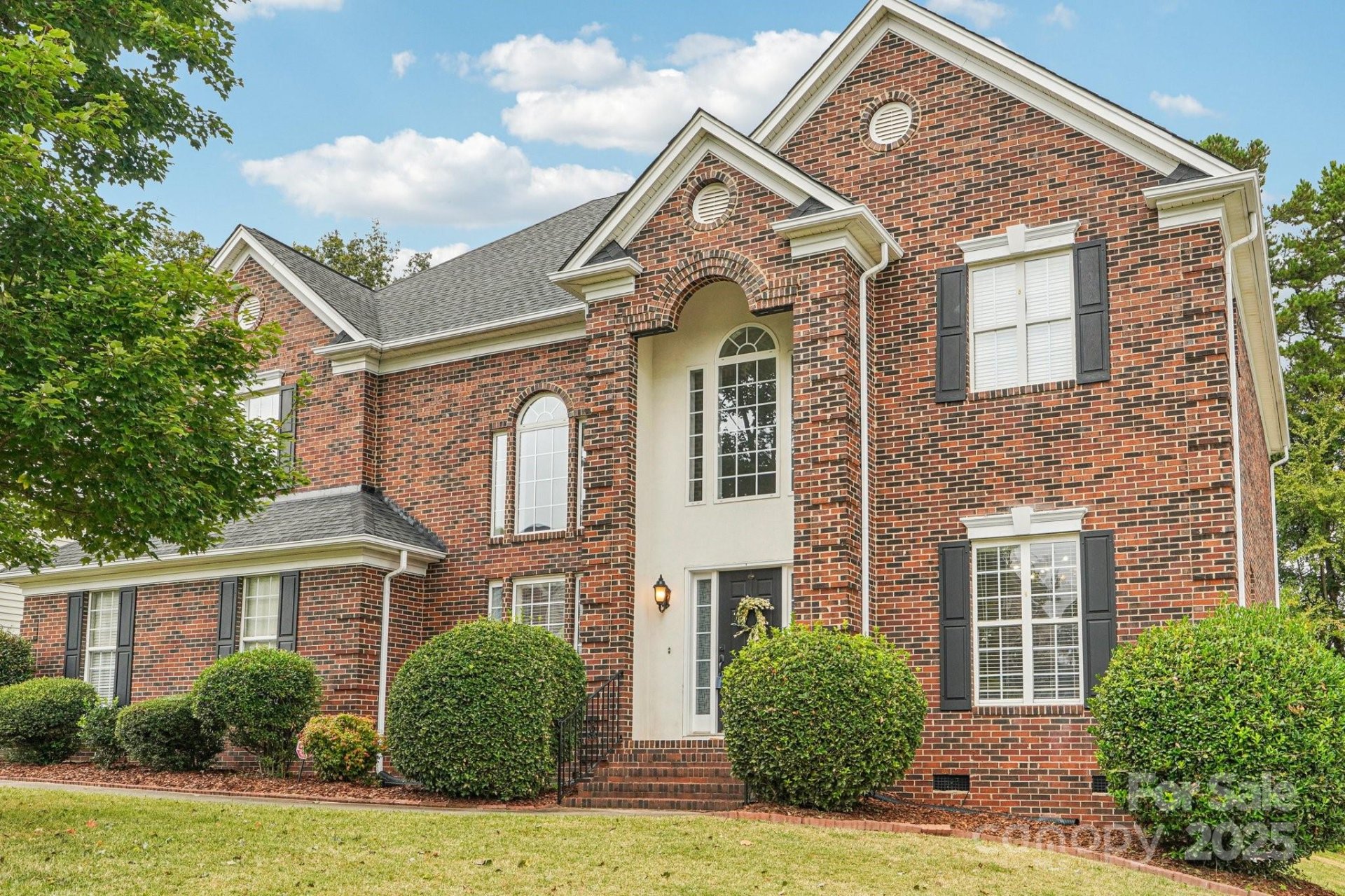 Property image 1 at 11111 Fountaingrove Drive, Charlotte, NC 28262