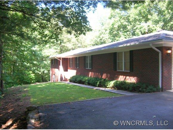 Property image 1 at 207 Sean Way, Hendersonville, NC 28792