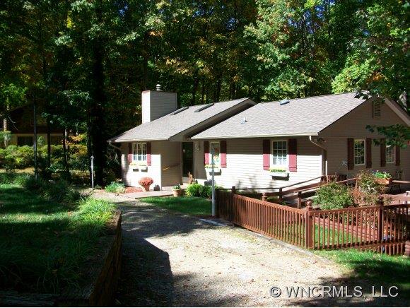 Property image 1 at 302 Nottingham Road, Maggie Valley, NC 28751