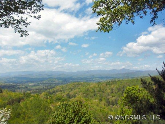 Property image 1 at 802 Peregrine Drive, Hendersonville, NC 28739