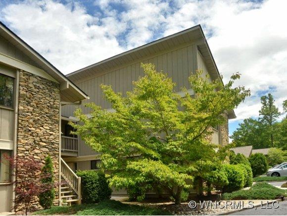 Property image 1 at 516 Davis Mtn Road, Hendersonville, NC 28739