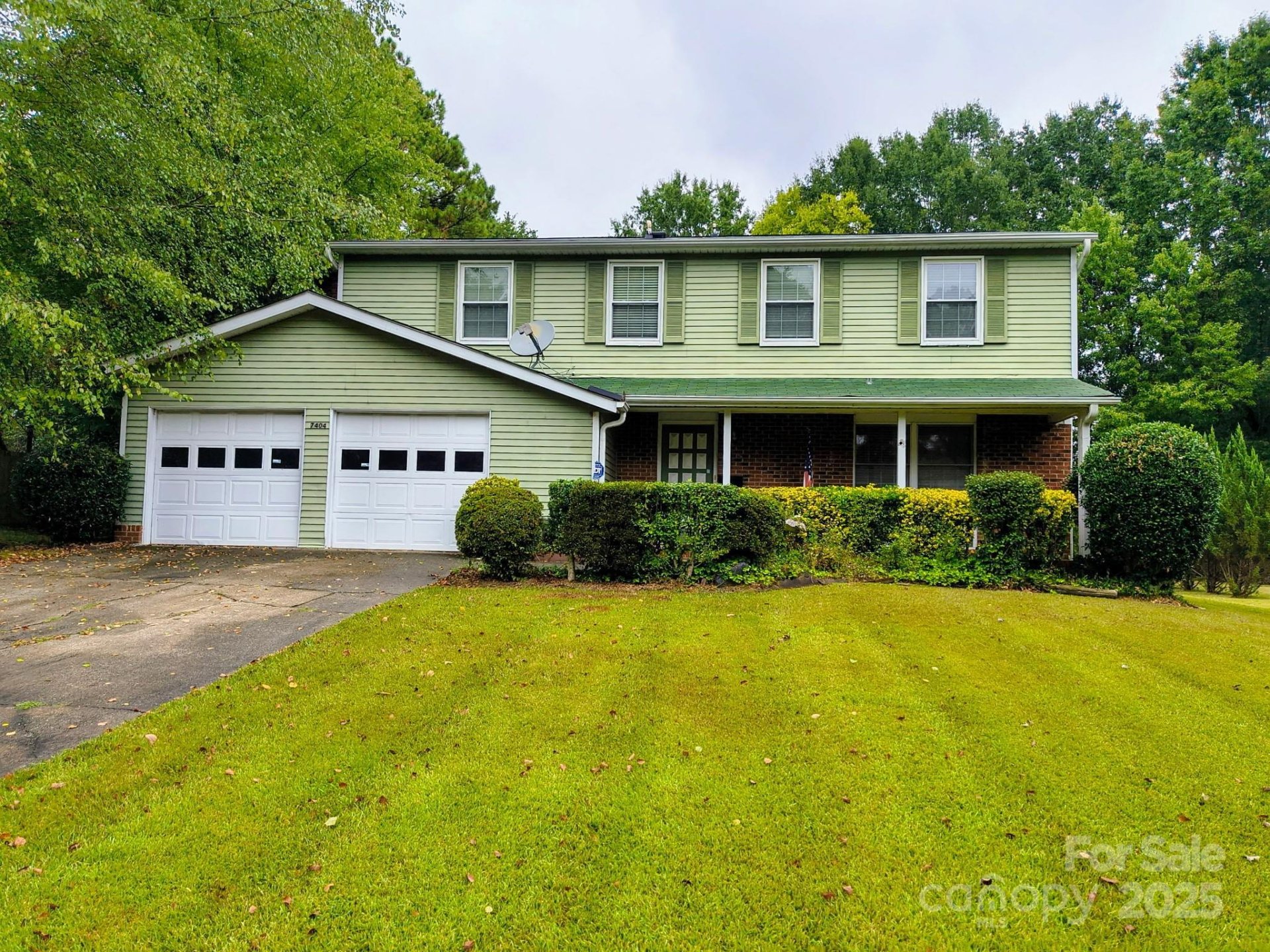 Property image 1 at 7404 Shadowlake Drive, Charlotte, NC 28226