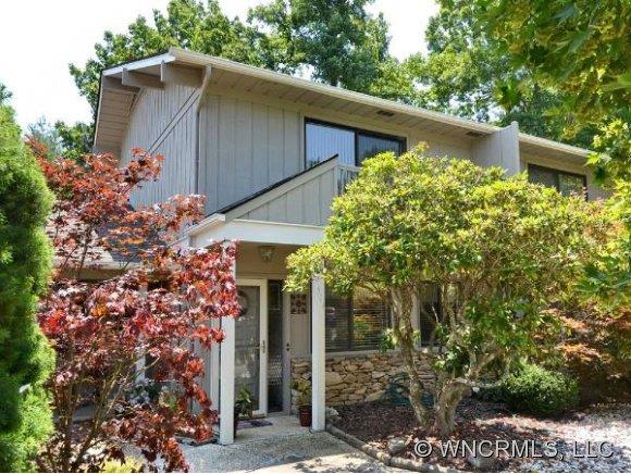 Property image 1 at 504 Davis Mountain Road, Hendersonville, NC 28739