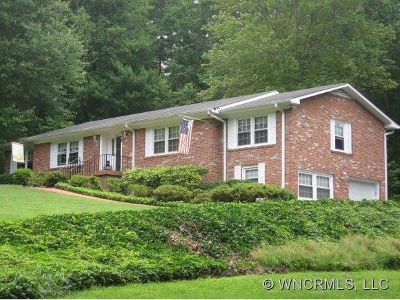 Property image 1 at 3229 Debbie Drive, Hendersonville, NC 28791