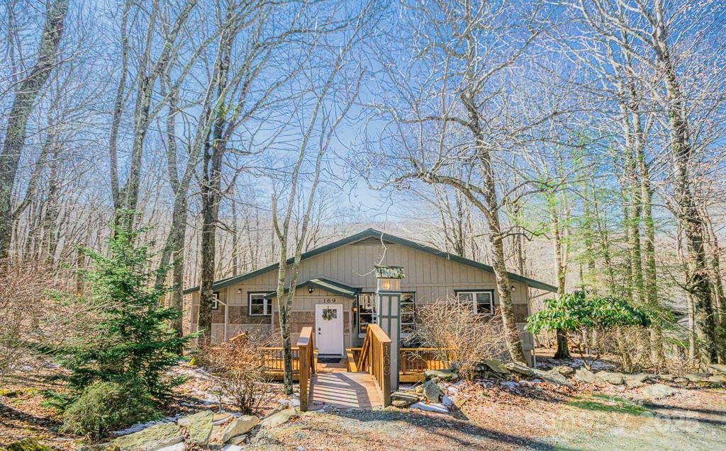 Property at 169 Hornbeam Road, Beech Mountain, NC 28604