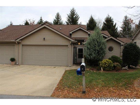 Property image 1 at 7 Tisha Lane, Hendersonville, NC 28739