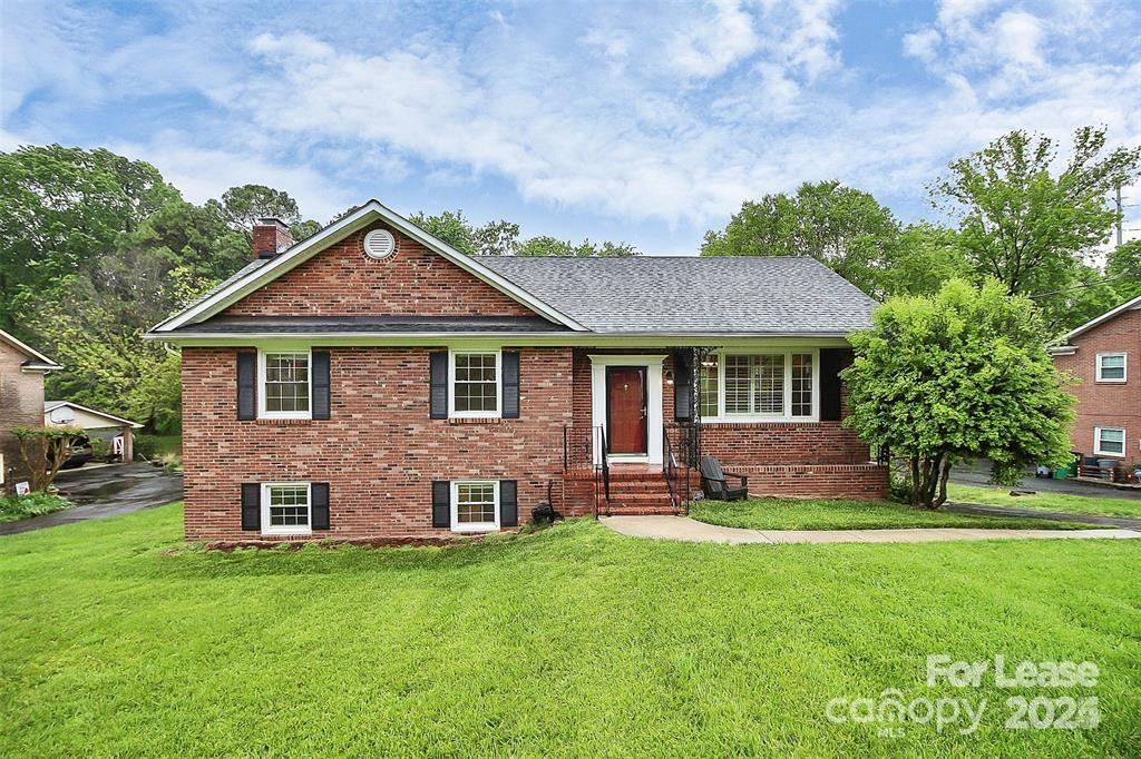 Property image 1 at 6908 Lancer Drive, Charlotte, NC 28226