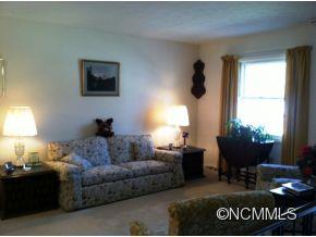 Property image 1 at 8 Fernbrook Place, Asheville, NC 28804