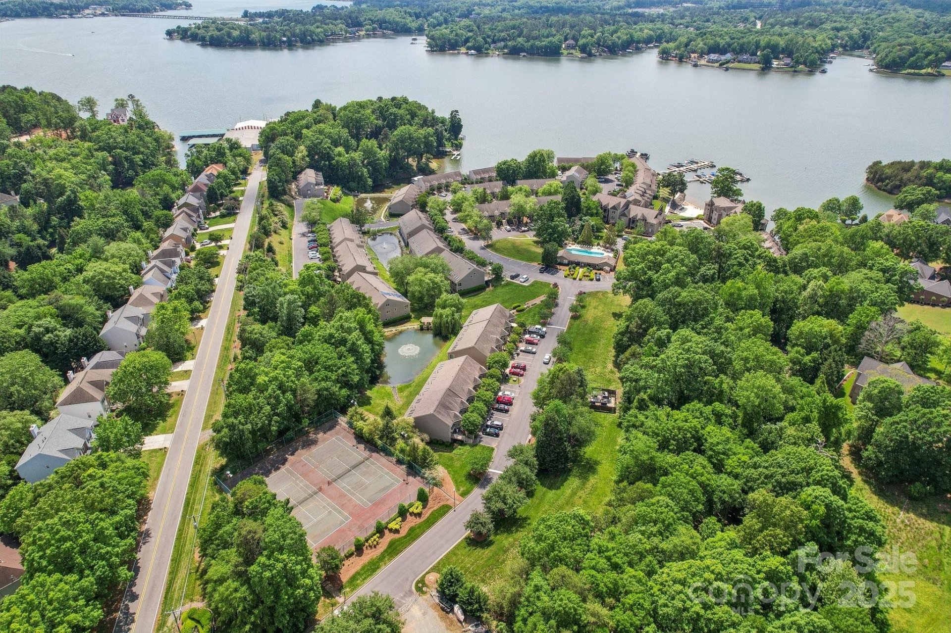 Property at 14118 Yachtsman Harbor Drive, Charlotte, NC 28278