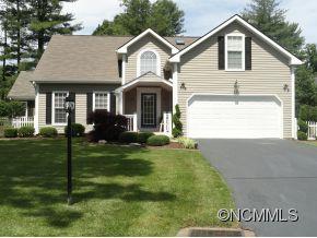 Property image 1 at 7 Old Applewood Lane, Hendersonville, NC 25873