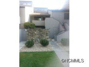 Property image 1 at 6 Lakemoor Lane, Hendersonville, NC 28739