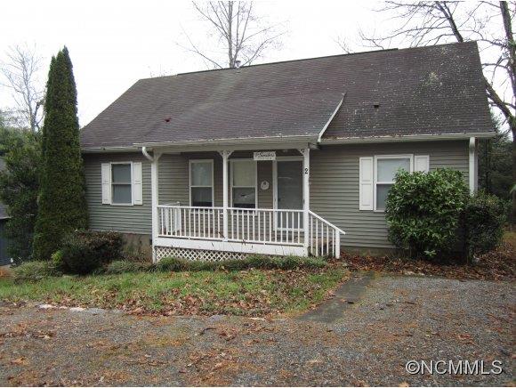 Property image 1 at 2 Hopewell Lane, Flat Rock, NC 28731