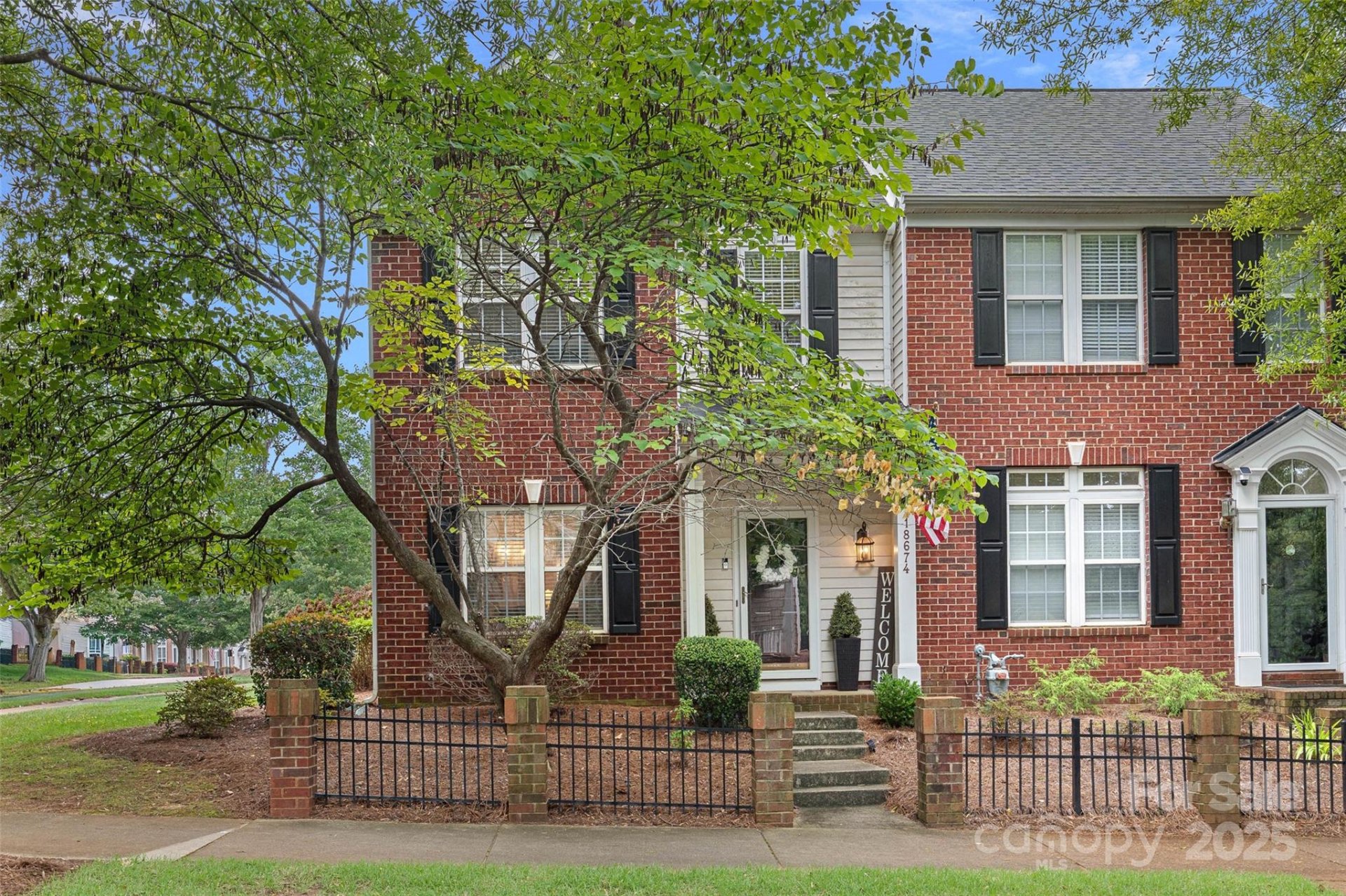 Property image 1 at 18674 Oakhurst Boulevard, Cornelius, NC 28031