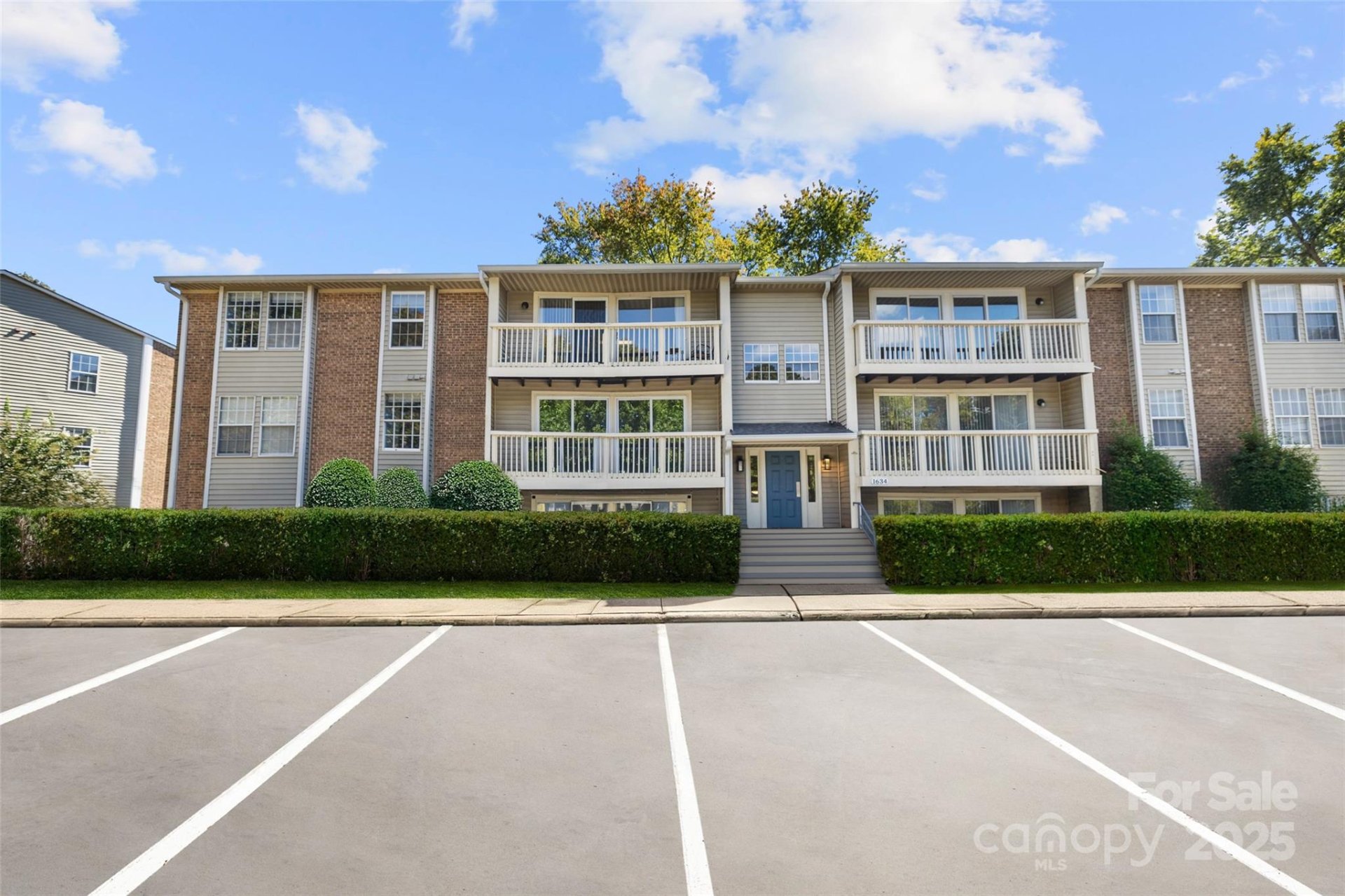 Property at 1634 Arlyn Circle, Charlotte, NC 28213