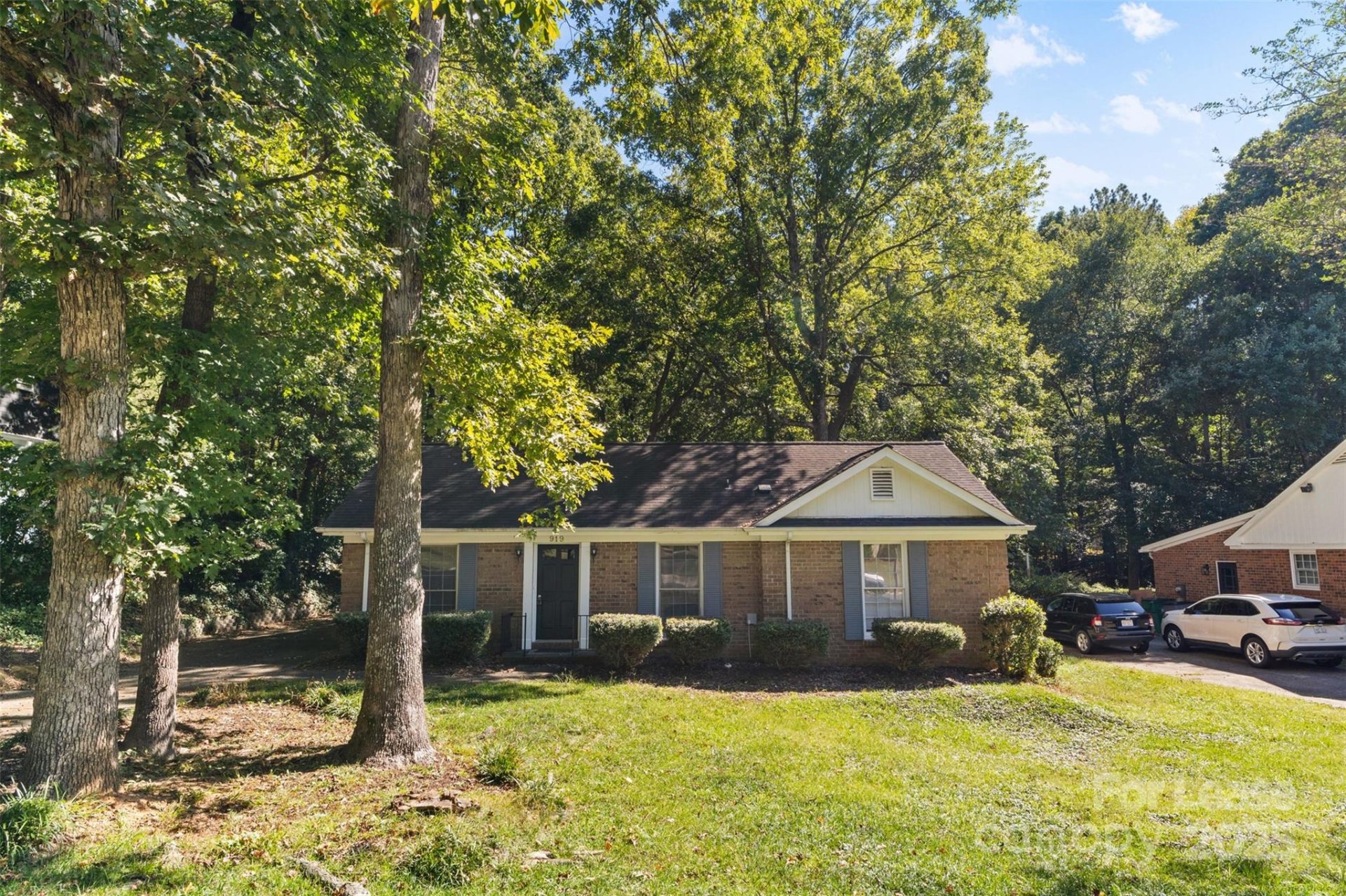 Property at 919 Pineborough Road, Charlotte, NC 28212