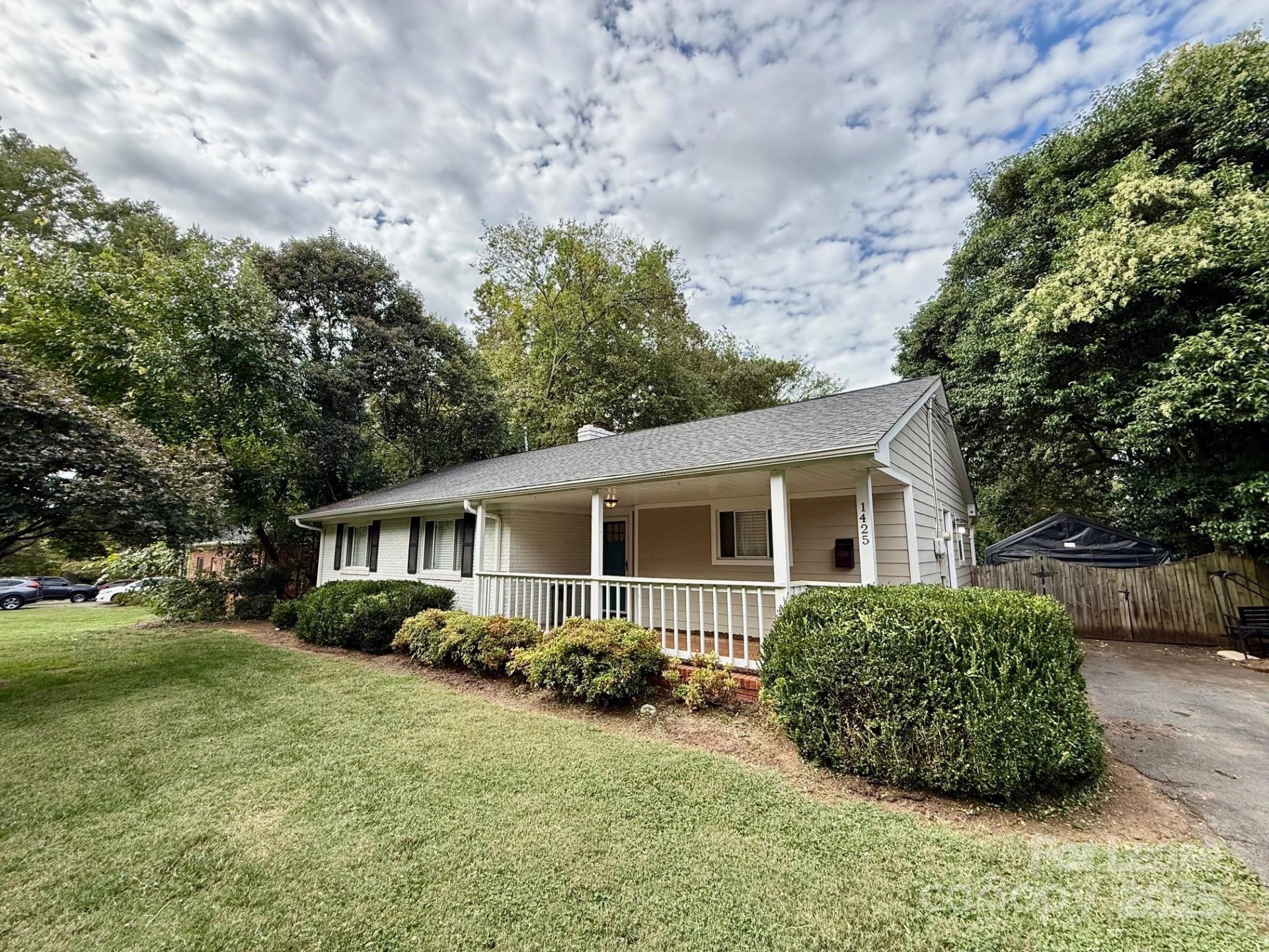 Property image 1 at 1425 Montford Drive, Charlotte, NC 28209