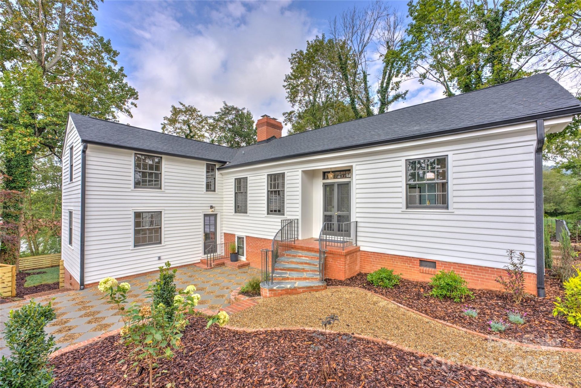 Property image 1 at 2 Baird Lane, Asheville, NC 28804