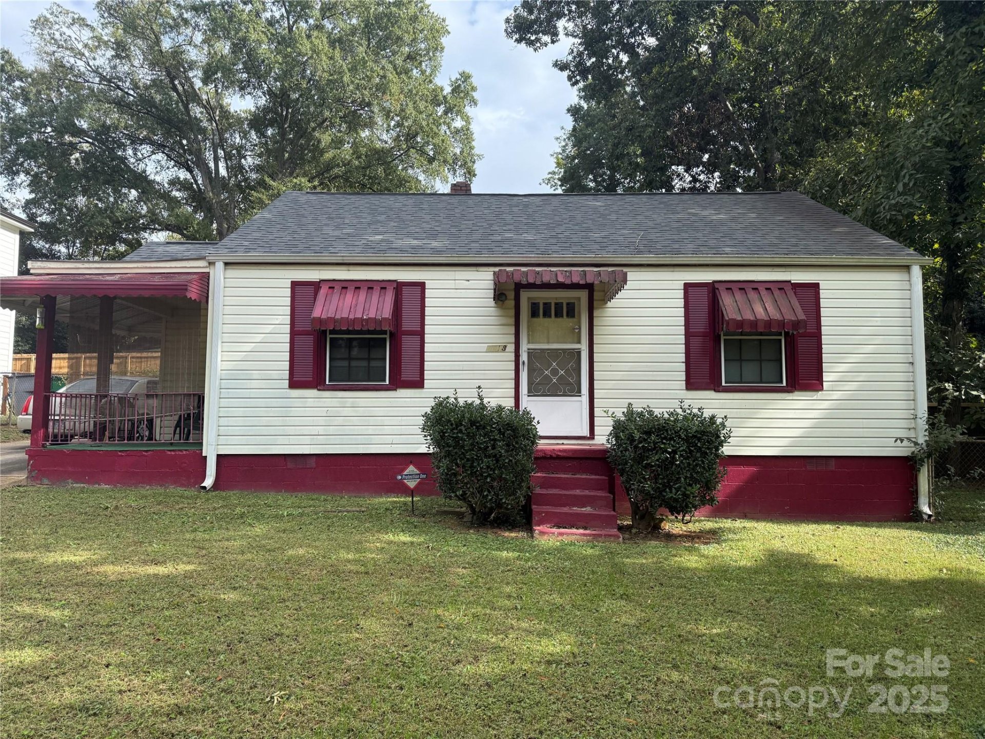 Property at 2618 Roslyn Avenue, Charlotte, NC 28208