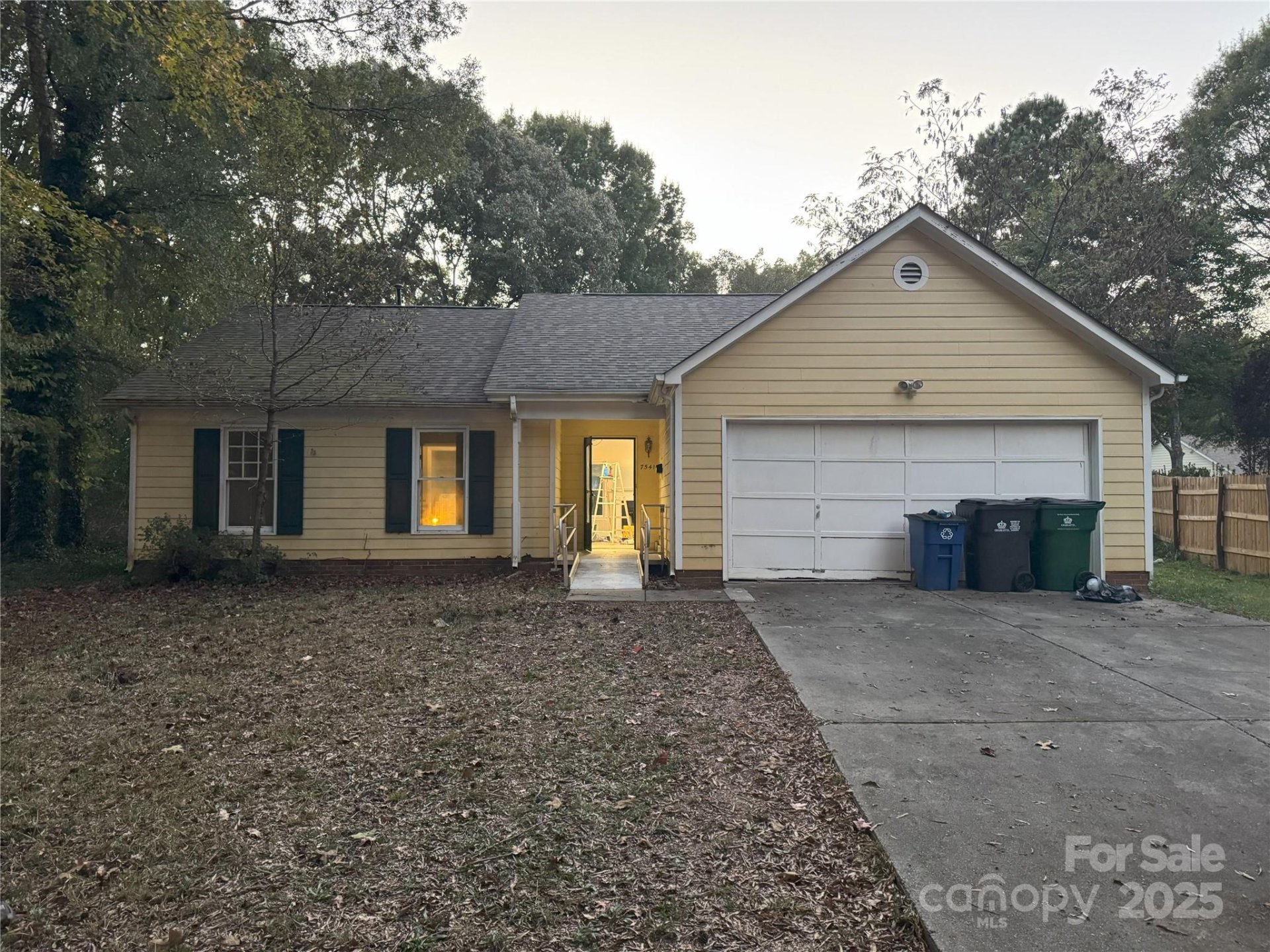 Property at 7541 Crestside Lane, Charlotte, NC 28227