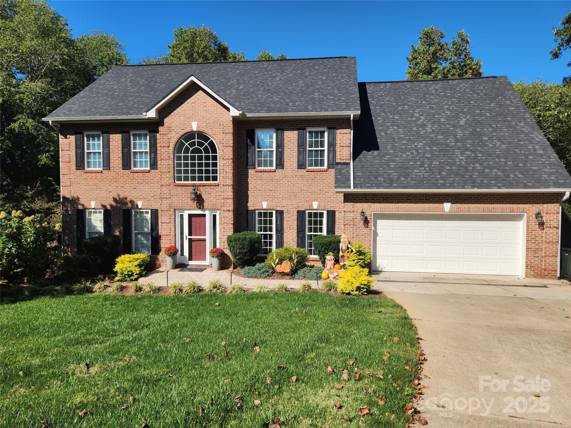 Property at 3823 11th Street Place, Hickory, NC 28601