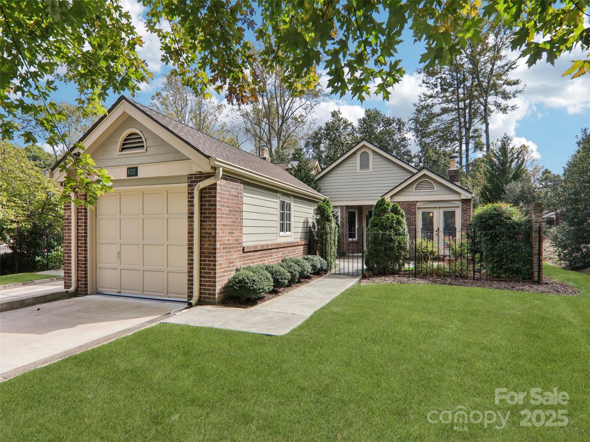 Property at 102 Glenbrook Drive, Hendersonville, NC 28739