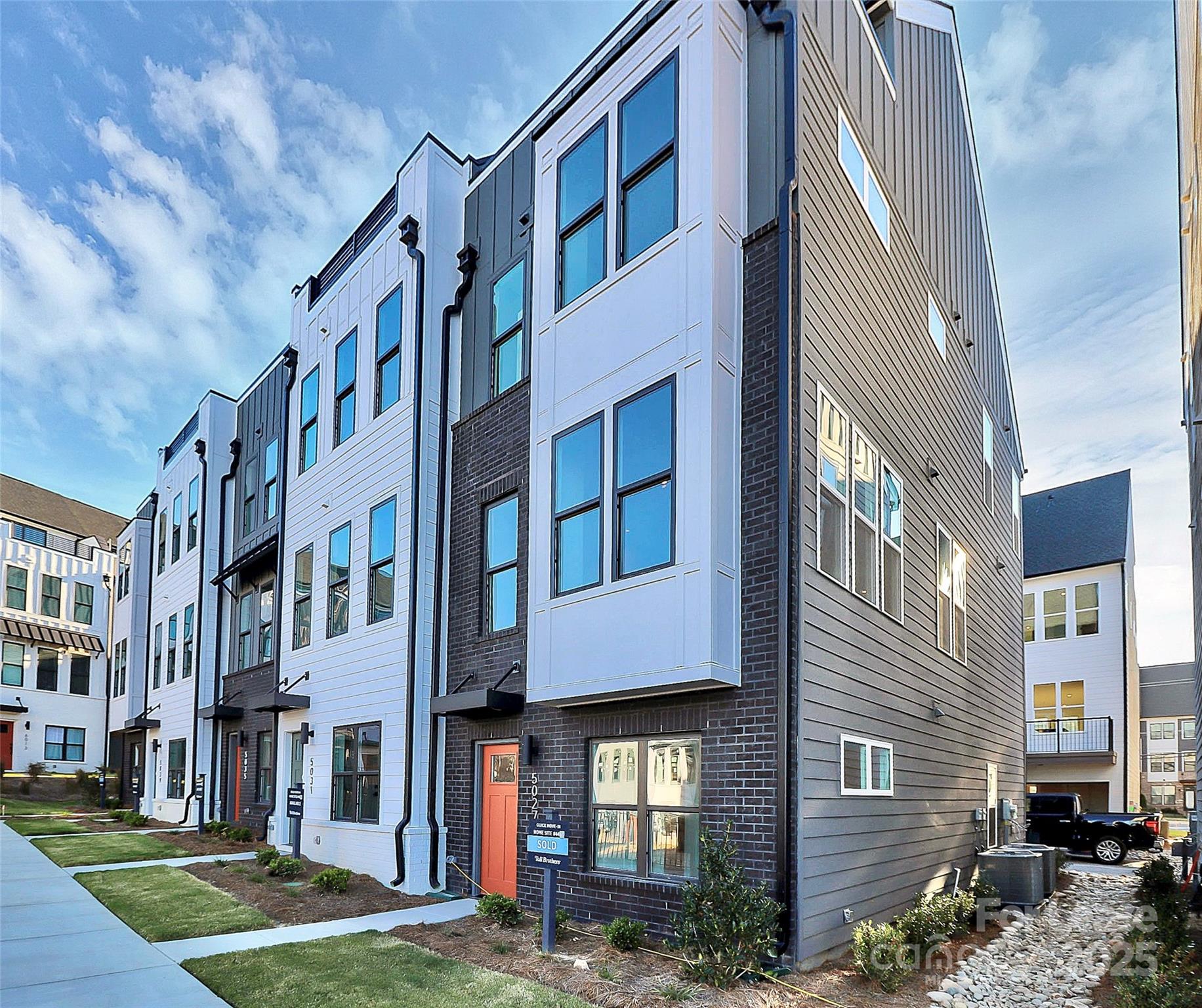 Property at 5027 Dutchess Drive, Charlotte, NC 28203