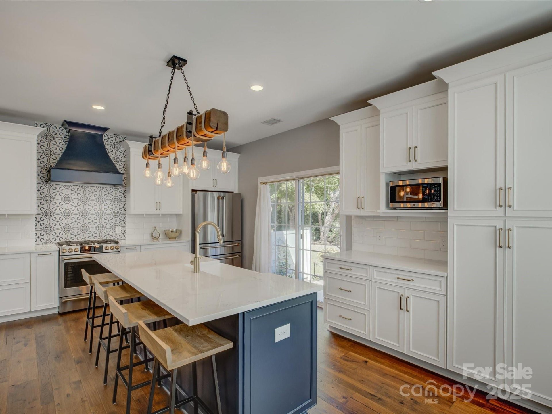 2125 Ashley River Road