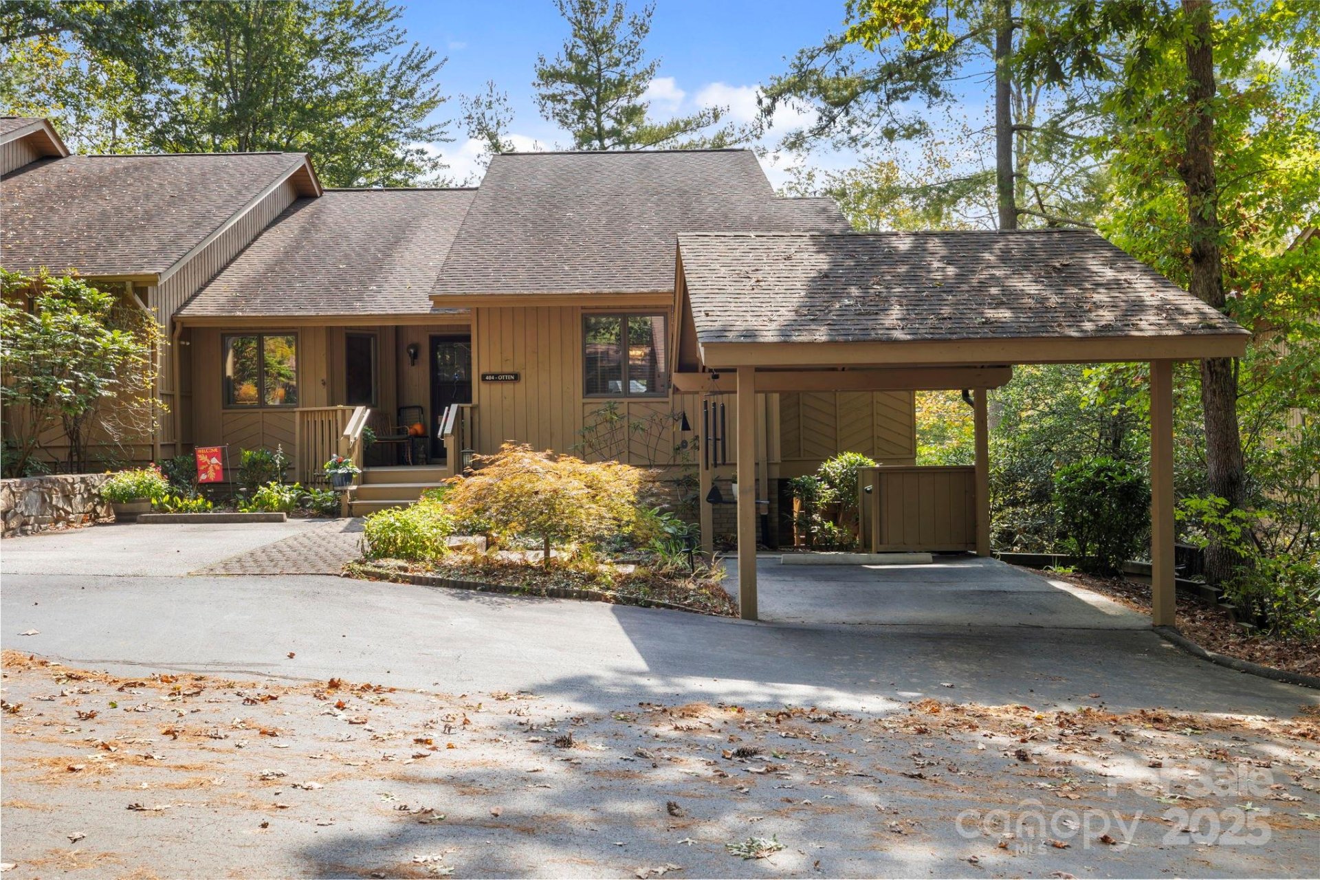 Property at 404 Water Oak Lane, Hendersonville, NC 28791