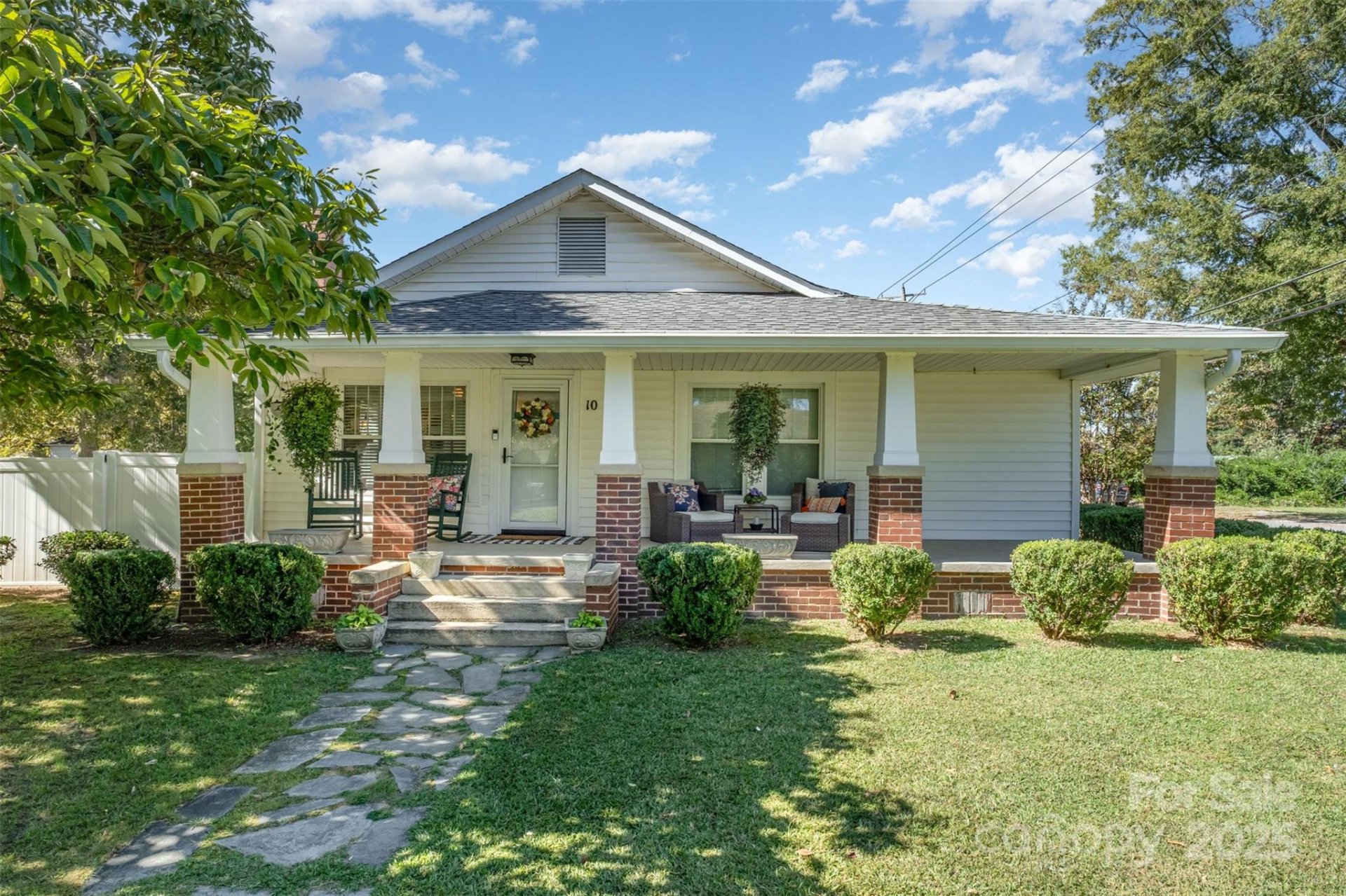 Property image 1 at 10 Willowbrook Drive, Concord, NC 28027