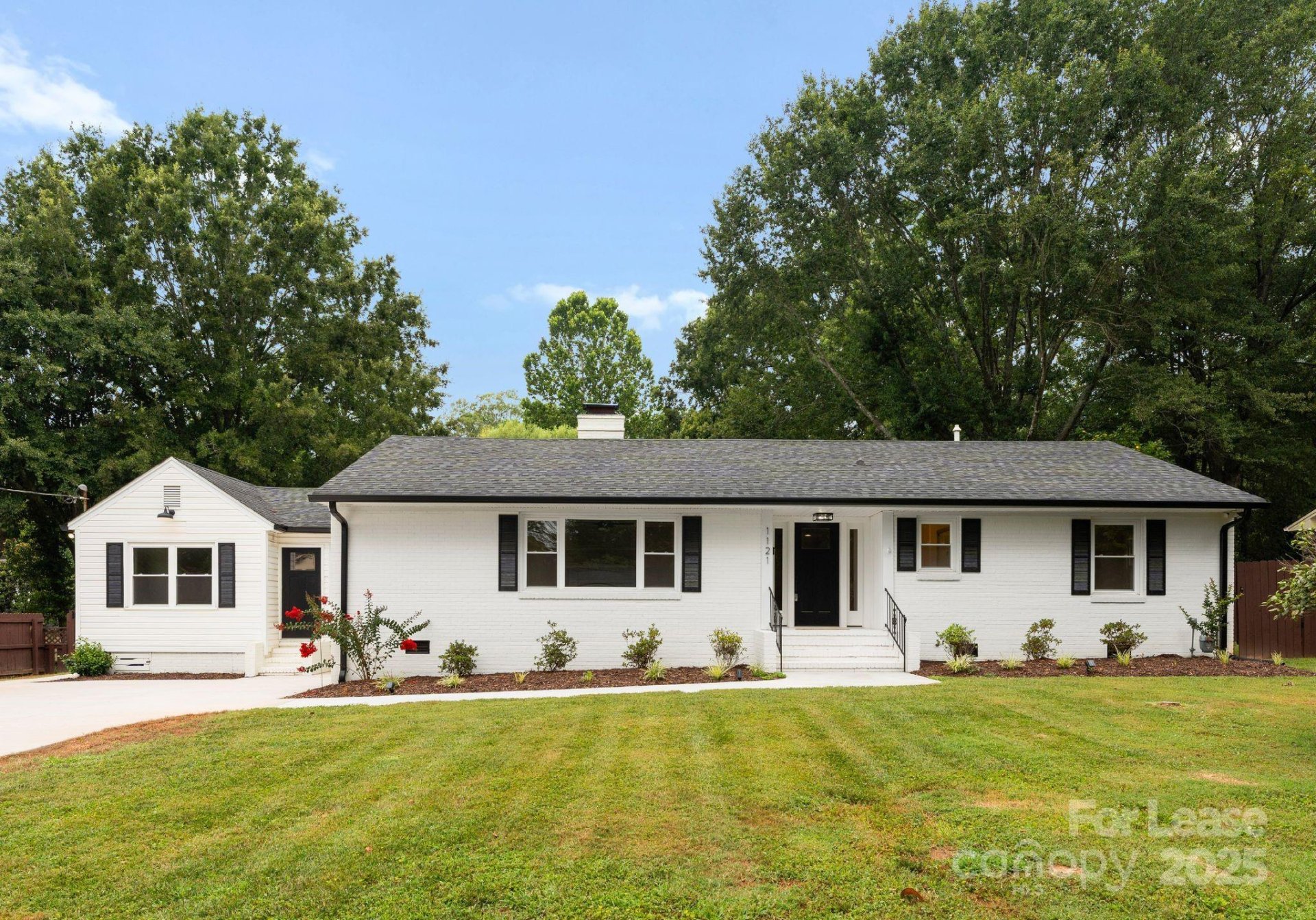 Property image 1 at 1121 S Edgemont Avenue, Gastonia, NC 28054