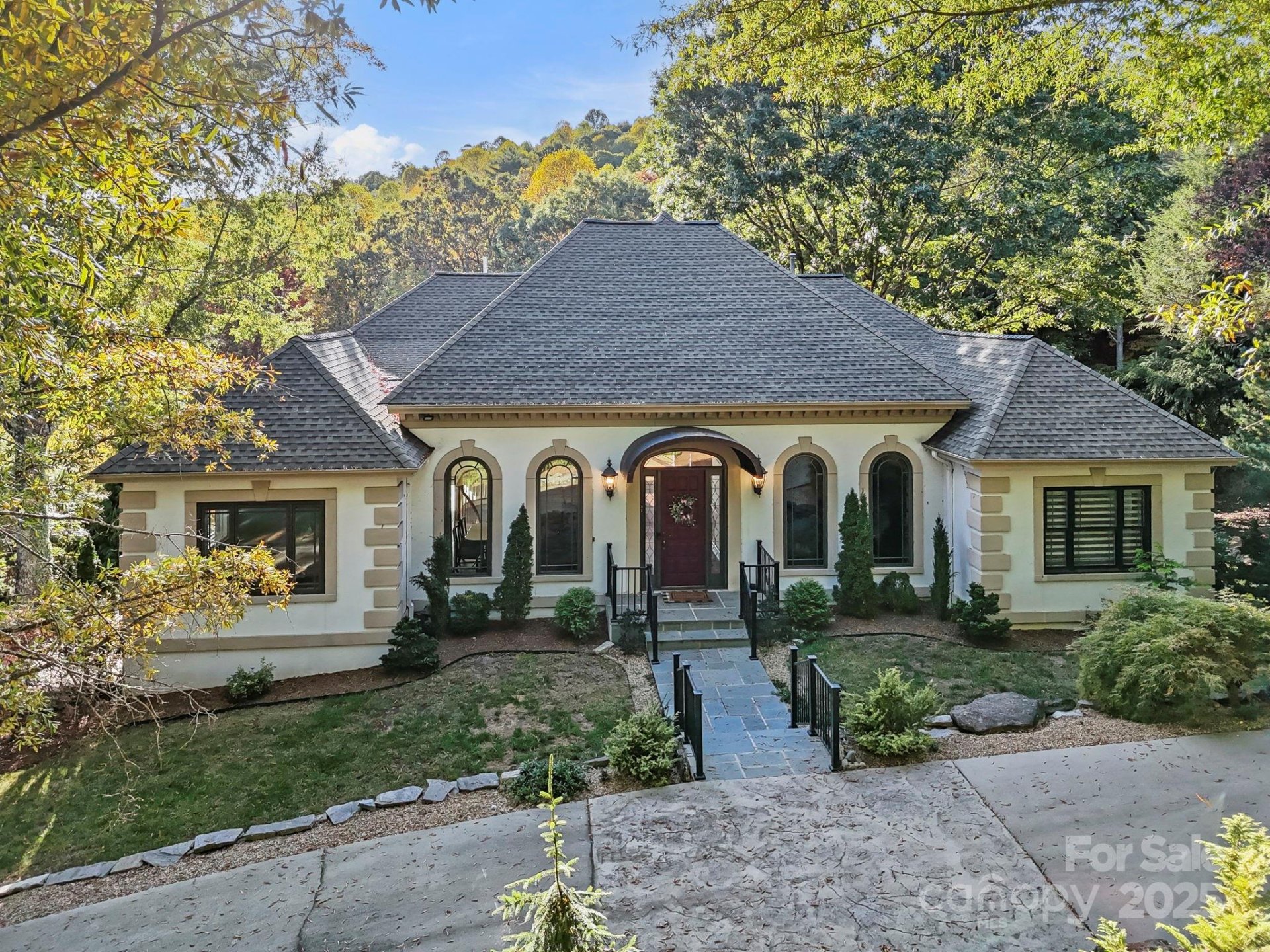 Property at 31 Ridge Drive, Hendersonville, NC 28739