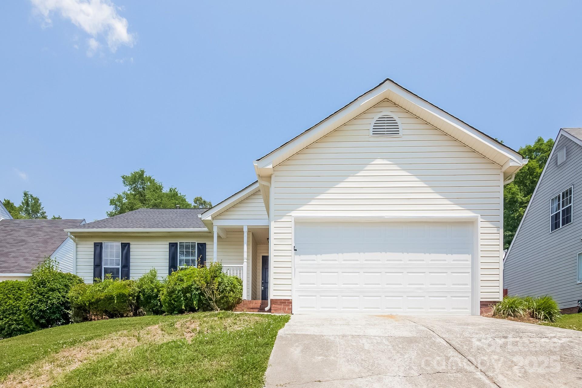 Property at 7911 Vermilion Drive, Charlotte, NC 28215