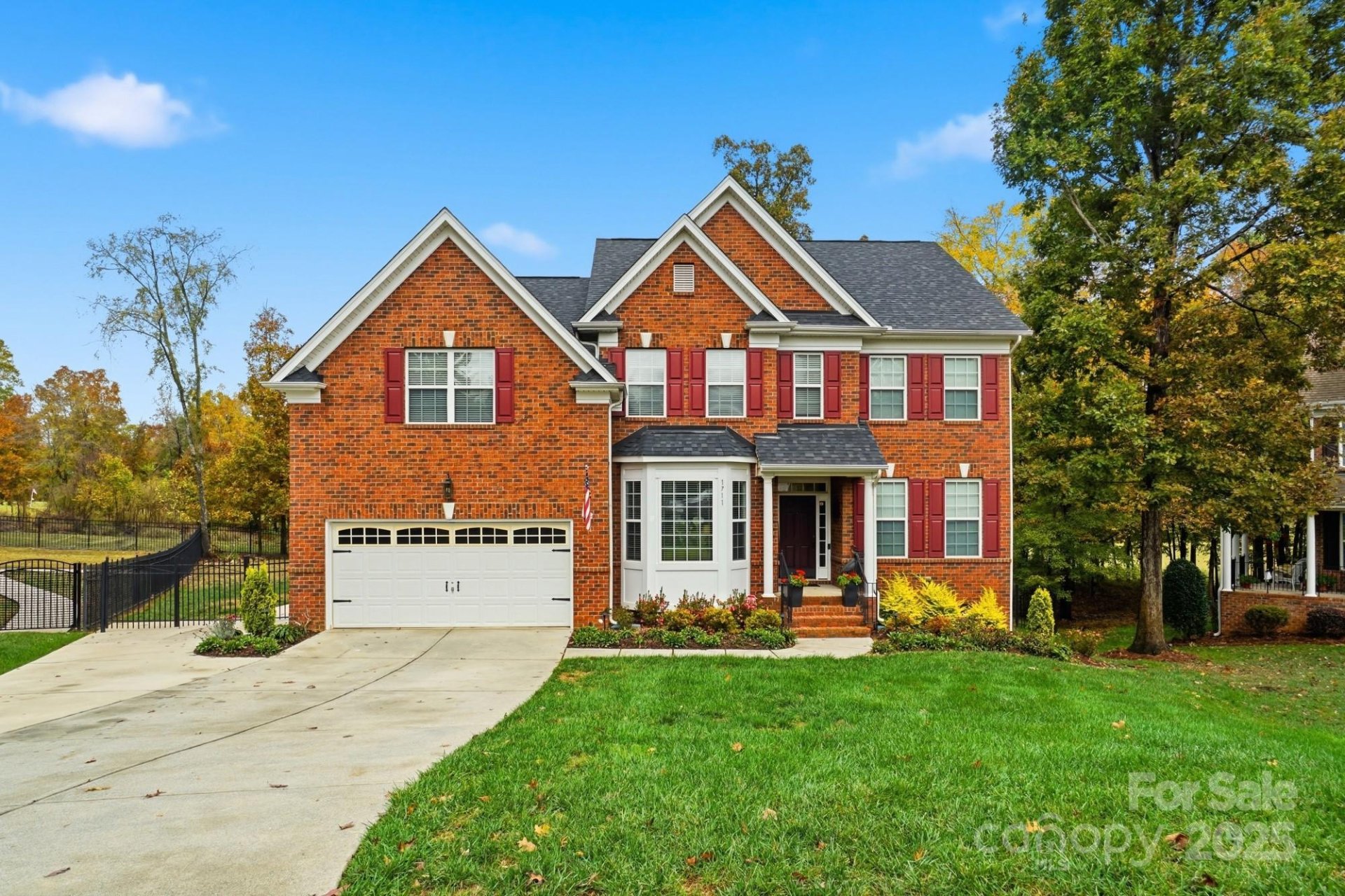 Olde Sycamore, Charlotte community