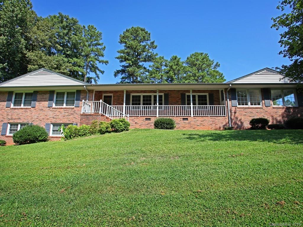 Meadow Lakes, Rock Hill Community