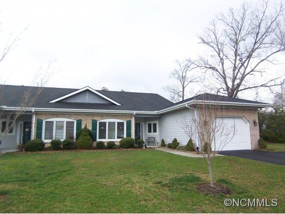 2 Country Meadows Lane