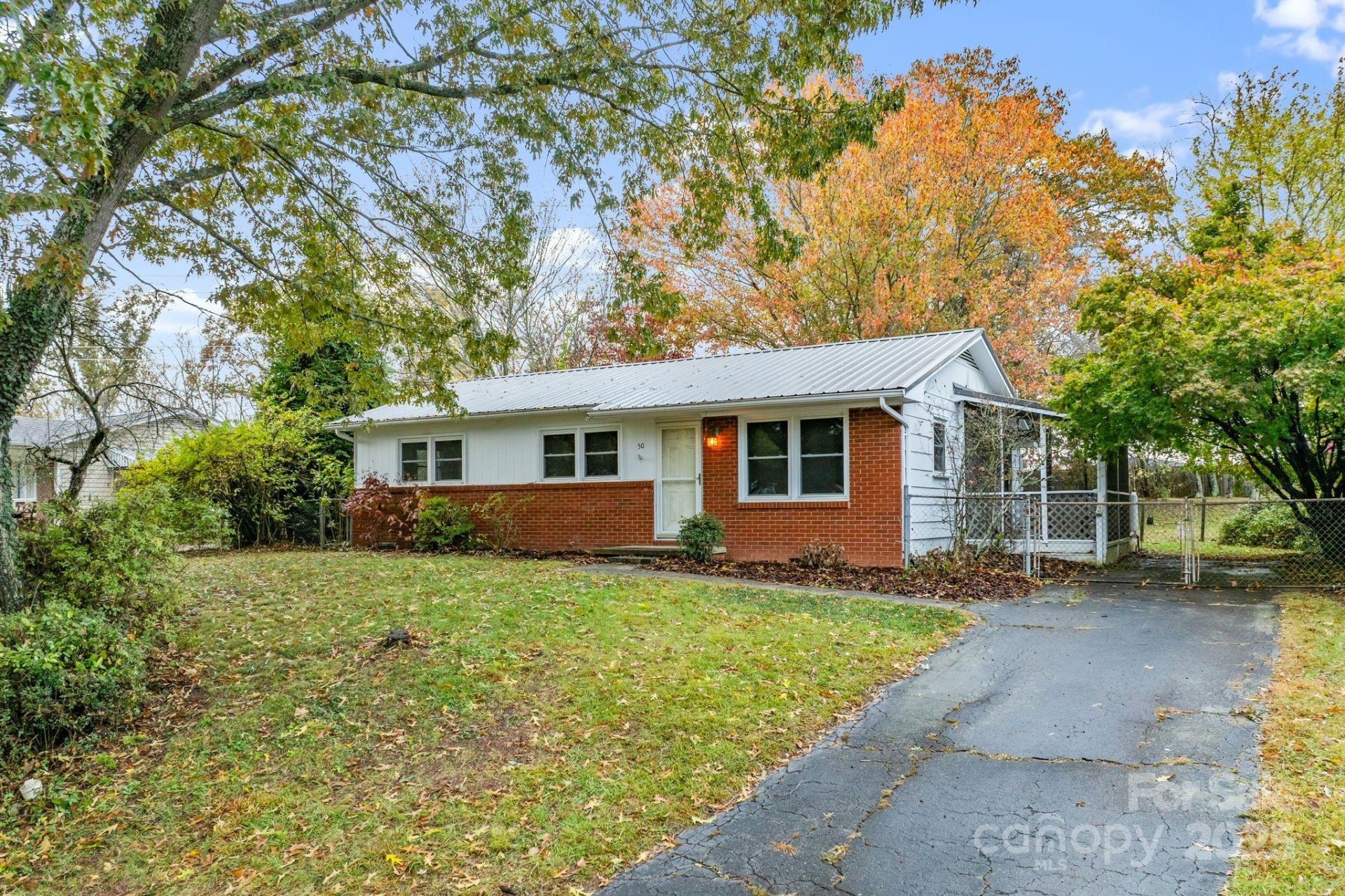 Property image 1 at 50 Tipperary Street, Asheville, NC 28806