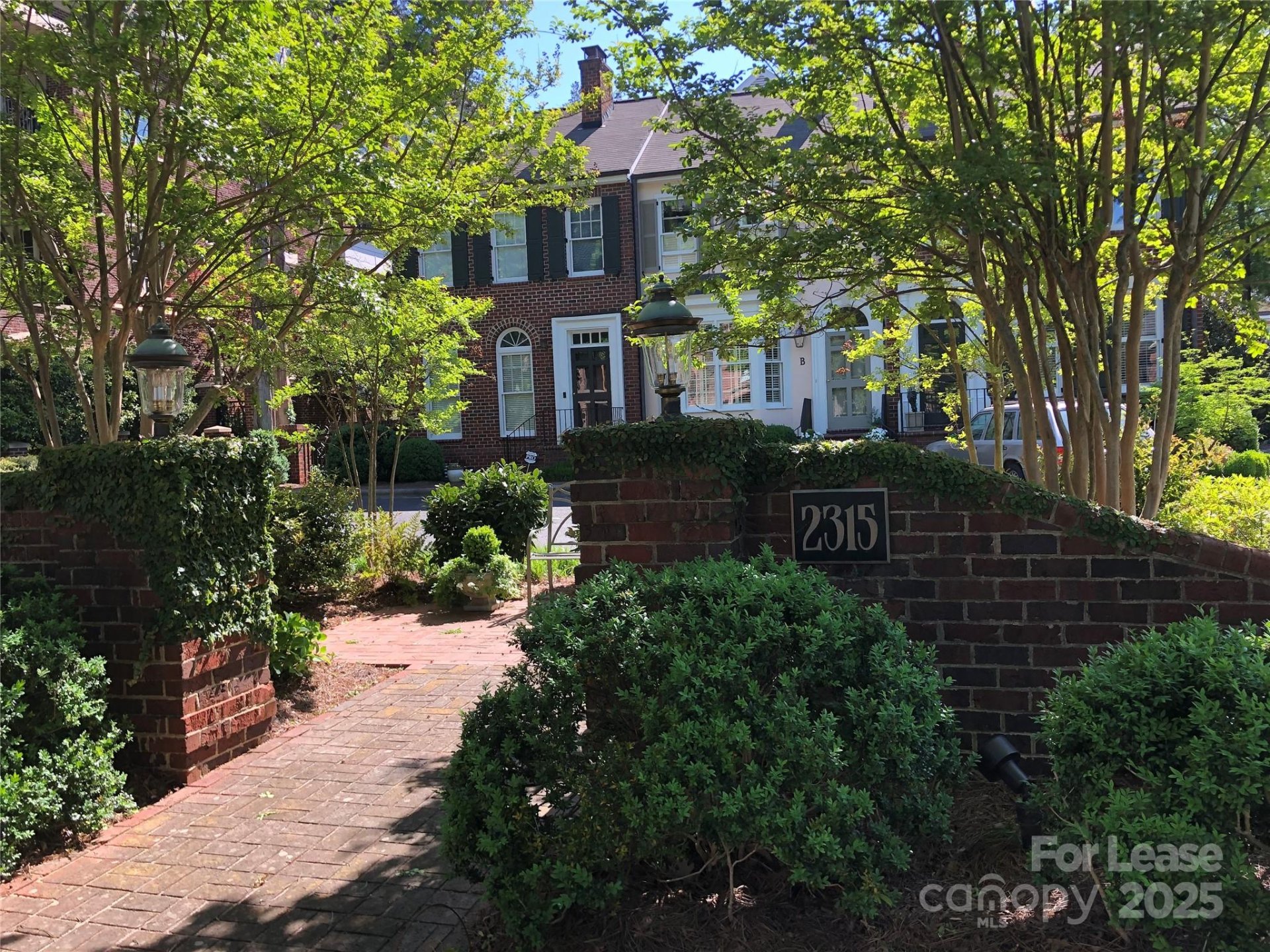 Property image 1 at 2315 Selwyn Avenue, Charlotte, NC 28207