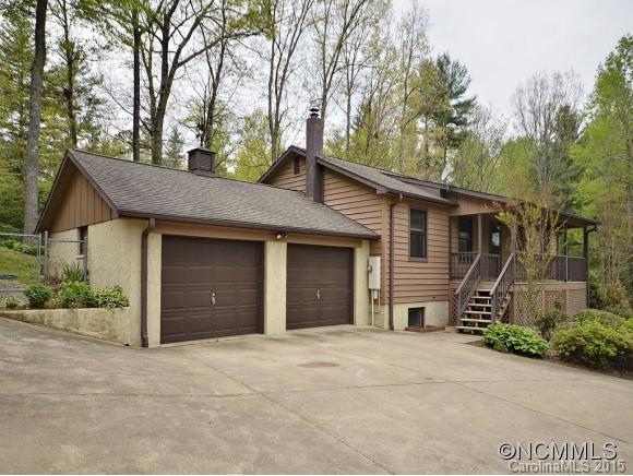 Property image 1 at 332 Winding Way Lane, Hendersonville, NC 28792