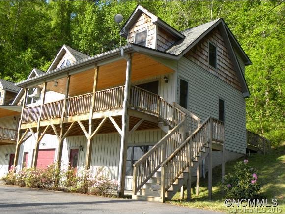 Property image 1 at 25 Parliament Place, Waynesville, NC 28785